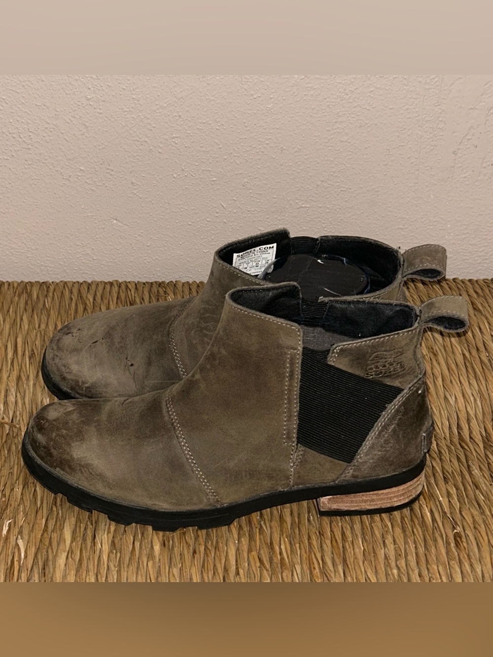 Sorel Suede Chelsea Ankle Boots Taupe Brown Lug Sole Casual Utility Booties